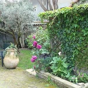  Appartement Les Alyscamps France